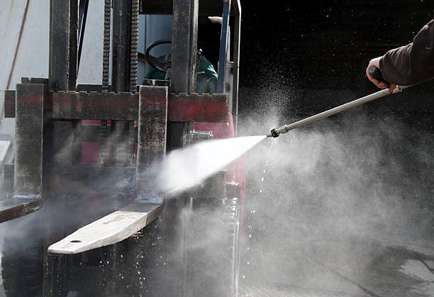 Best Driveway Pressure Washing  in Harbor Bluffs, FL